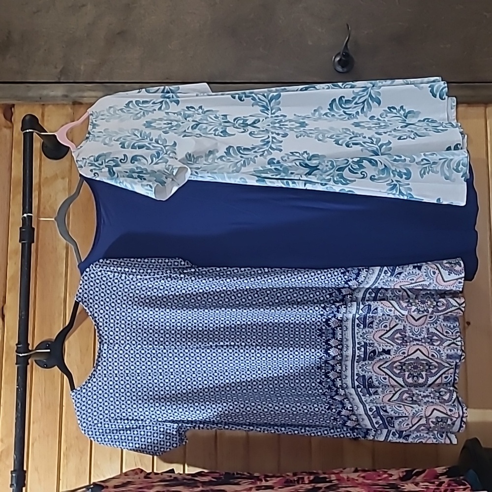 Lot Of 3 Women's Dresses - Picture 3 of 3